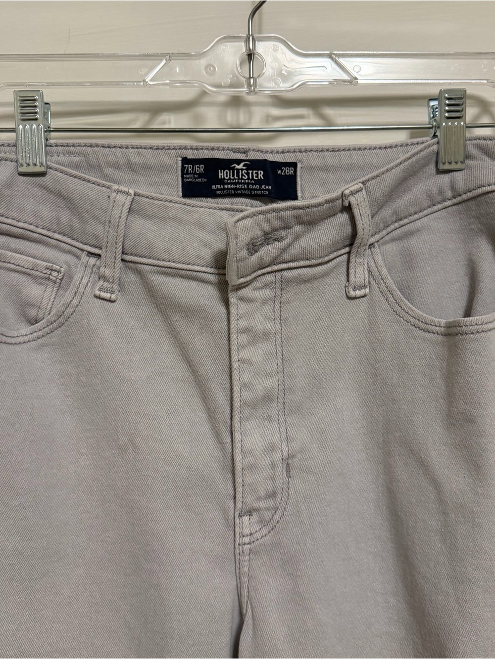 Hollister Men's Straight Jeans in Light Gray